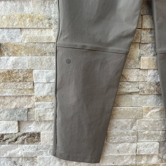 NWT Lululemon Essential High Rise Trouser - Picture 6 of 8